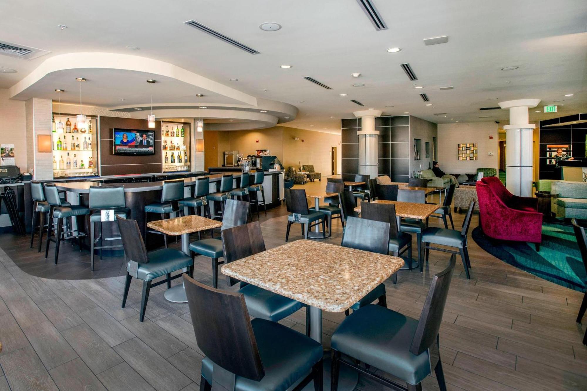 Springhill Suites By Marriott Pueblo Downtown Экстерьер фото