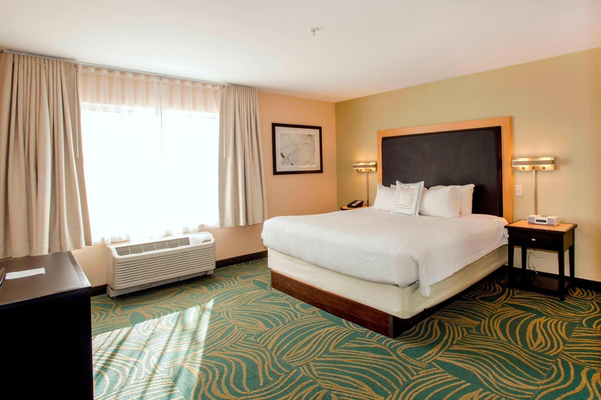 Springhill Suites By Marriott Pueblo Downtown Экстерьер фото